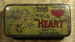 Gramophone Needle Tin with About 28 Needles / 