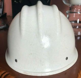 VINTAGE WHITE FIBERGLASS BULLARD 502 Hard Hat IRONWORKER 4