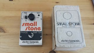 Electro - Harmonix Small Stone Phase Shifter Guitar Pedal V2 Vintage 2