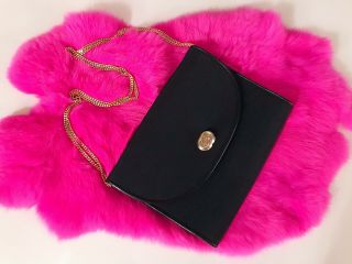 Vintage 1980’s Gucci Logo 80’s Clutch Purse Bag Handbag Black Chain Designer