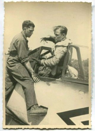 Ww2 Archived Photo Luft Pilots With Focke Wulf Fw 190 Aircraft