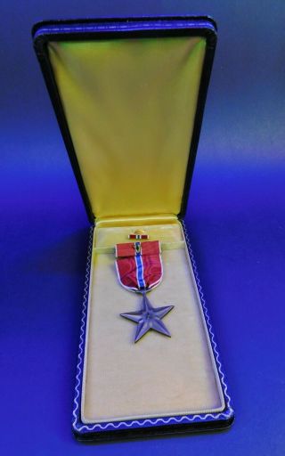 Vintage United States Bronze Star V Device Medal With Case
