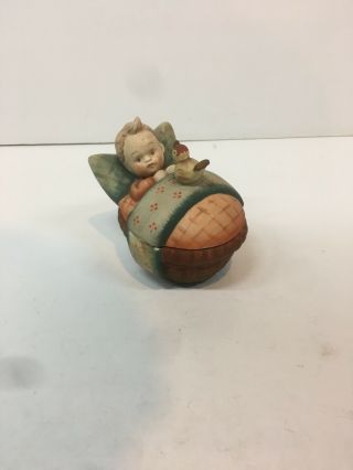 Hummel Mel 6 Figurine Antique Child In Bed