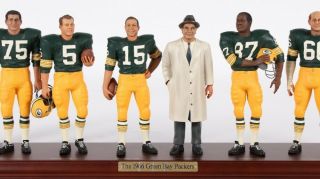 RARE PRISTINE 1966 Green Bay Packers Championship Team Figurine by Danbury 4