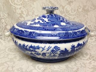 Antique Wedgwood England,  Large Blue Willow 13in L X 8in W X 8.  5in T Soup Tureen