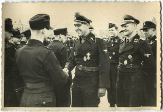 German Wwii Archive Photo: Group Of Tankmen - Panzertruppe Officers