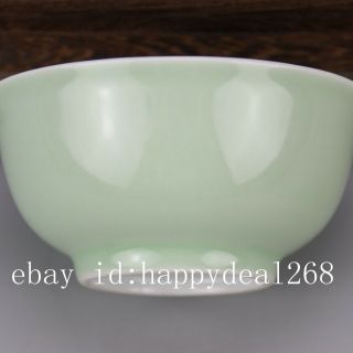 Chinese old hand - carved porcelain bean green glaze A small bowl b02 4