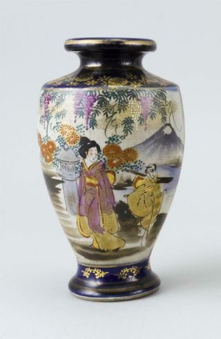 Japanese Satsuma Vase Late Meiji Period 8 Inches