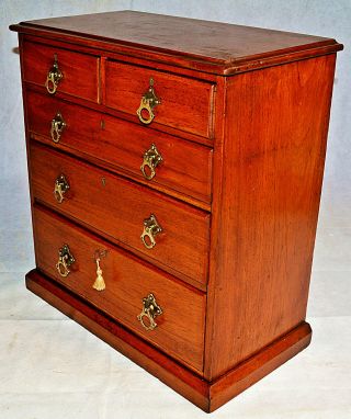 A Late Victorian Miniature Chest Of Drawers - Carpenter 