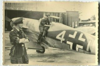 Ww2 Archived Photo Messerschimdt Bf 109 Aircraft And Pilots