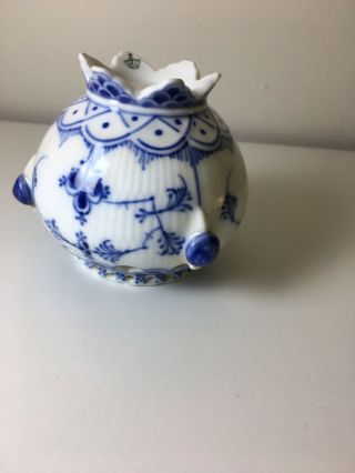 Antique ROYAL COPENHAGEN Porcelain Blue Fluted Lace Musselmalet Vase 1/1043 5