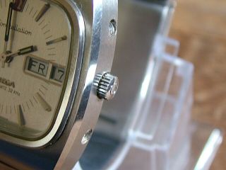 Omega Constellation Megaquartz 32KHz Vintage Watch 3