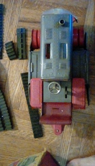 Vintage Lited Piston Action Tin Tractor Toy w/damaged Box (made in Japan) 2