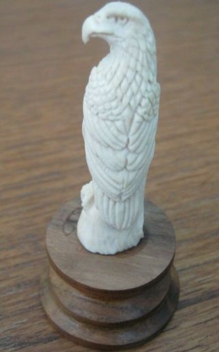 Hand Carved Scrimshaw Statue American Sea Eagle On Wood Base Stag Horn Deer Bone