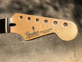 2005 Fender Stratocaster Neck 9.  5 " Radius Vintage Frets