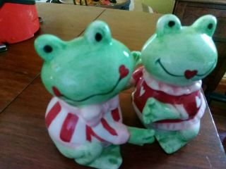 Old Ceramic Or Glass Frog Salt And Pepper Shakers.  About 3 Inches Tall.