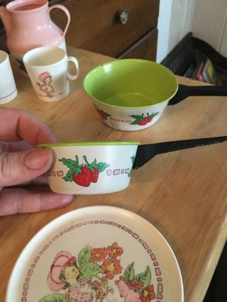 VINTAGE 12 Piece Strawberry Shortcake Plastic Toy Dishes Tea Set Plates Pans 2