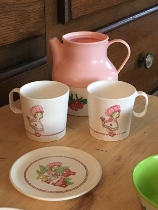 VINTAGE 12 Piece Strawberry Shortcake Plastic Toy Dishes Tea Set Plates Pans 4