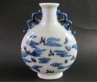 Ancient Chinese blue and white porcelain vase - Double Dragon 5
