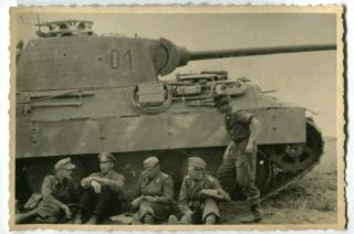 Ww2 Archived Photo Panther V Panzer Tank And Crews