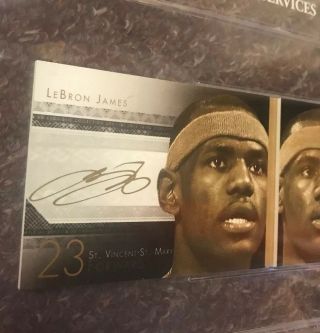 LEBRON JAMES AUTOGRAPHED 2 X 2013 EXQUISITE BOOKLET CARD LAKERS VERY RARE WOW 3