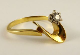 Vintage 18ct Gold Modernist Designed Ring with Diamond Size L LAYBY 5