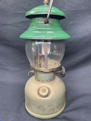 VintAge 1962 Coleman 202 lantern 3/62 Marked “B” On The Bottom 4