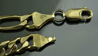 A CLASSIC VINTAGE ITALIAN 14K SOLID YELLOW GOLD 7mm FIGARO LINK 8 3/4 