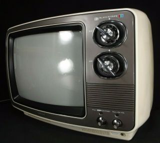 Retro Tv Toshiba Vintage Television Set Mod Space Age White 1976 Color 13 - Inch