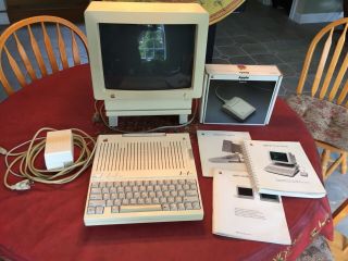 Apple Ii Computer And Monitor 1986 Vintage