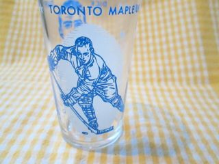 Vintage 1960/61 - Dick Duff - Maple Leaf NHL York Peanut Butter Glass 2