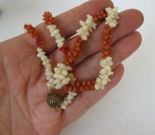 Antique Red & White Coral Georgian Carved Rolling Pin Beads Necklace 18ct Yg