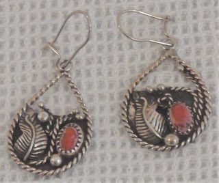 Vintage 1980s Native American Sterling Silver And Coral Pierced Earrings