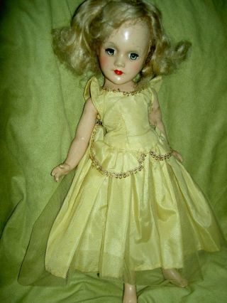 Gorgeous,  1940s vintage,  hard plastic signed: Mary Hoyer doll in lovely outfit 12