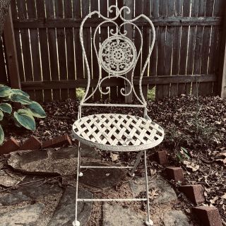 Vtg Bistro Patio Chairs 2pc White Wrought Iron Metal Folding Outdoor Dining