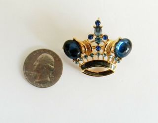 Trifari vintage Alfred Phillipe regal crown brooch with gold tone metal 5