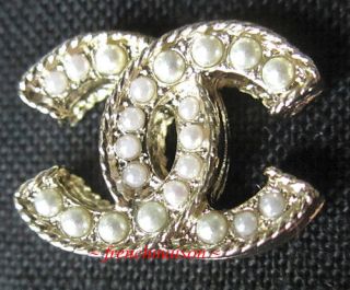 AUTHENTIC CHANEL Gold CC Pearl Earrings Stud Classic 2019 Cruise NWT Rare 3