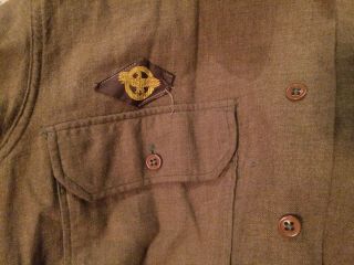 WW2 US enlisted wool shirt with gas flap and disharge patch sz 15 33 tag 6