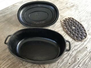 VINTAGE GRISWOLD No.  5 CAST IRON DUTCH OVEN OVAL ROASTER AND TRIVET VERY RARE 3
