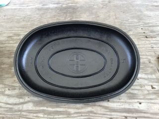 VINTAGE GRISWOLD No.  5 CAST IRON DUTCH OVEN OVAL ROASTER AND TRIVET VERY RARE 8