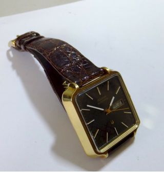 Vintage Bulova Accutron Swiss Made 18ct Solid Gold Case