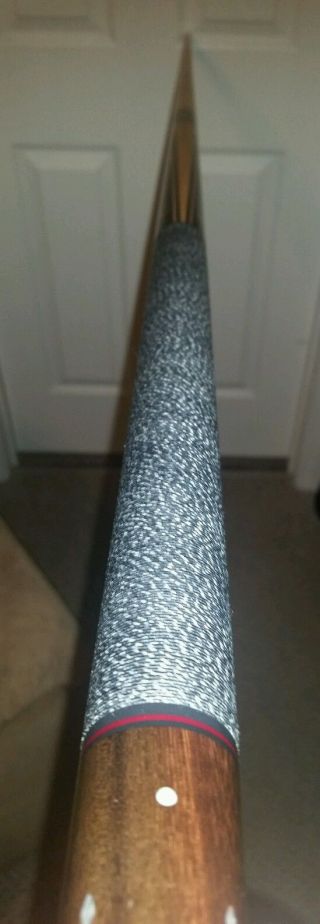 Unknown pool cue.  2 shafts.  Pro hit and feel.  Rare find.  20oz,  58.  