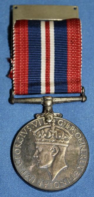 Canadian Silver World War Ii 1939 - 1945 War Medal With Ribbon - Org.  Box 1
