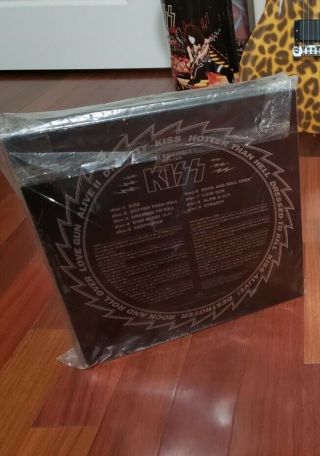 KISS JAPANESE ORIGINALS 1974 - 79 COLORED VINYL LP BOX SET - BLACK SET RARE 3