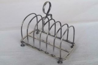 A LARGE & HEAVY SOLID SILVER EDWARDIAN SIX SLICE TOAST RACK SHEFFIELD 1908 157gm 2