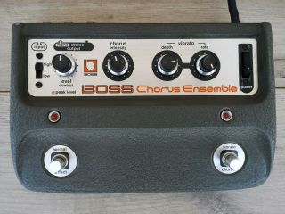 Vintage Rare Boss Ce - 1 Chorus Ensemble Guitar Effects Pedal.  Made In Japan,