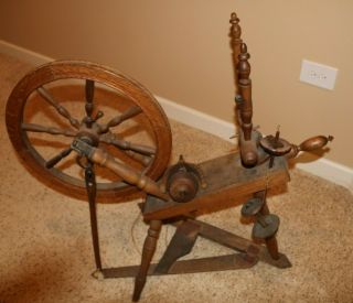 Antique Spinning Wheel 1800 