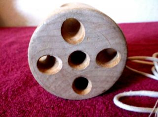 VINTAGE Traditional Sewing Bobbin Wood Toy with Cord Aarikka Finland 1960 - 70s 3