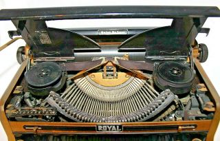 RARE Vintage Royal Quiet De Luxe 24K Plated Portable Typewriter 1940 ' s GREAT 5