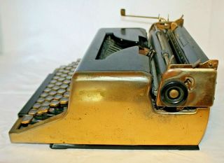 RARE Vintage Royal Quiet De Luxe 24K Plated Portable Typewriter 1940 ' s GREAT 8